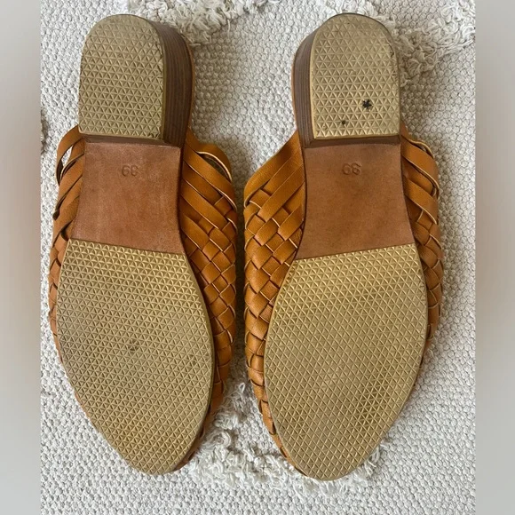 Gillia Leather Woven Clog Slides Size 39 (8.5) - Picture 3 of 4